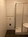 Badezimmer mit Dusche (Muster) - Etagenwohnung mit 61,40 m&sup2; in Gera zur Miete