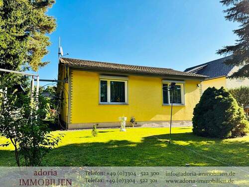 Hausansicht Vorgarten - 4 Zimmer Einfamilienhaus in Oranienburg / Lehnitz