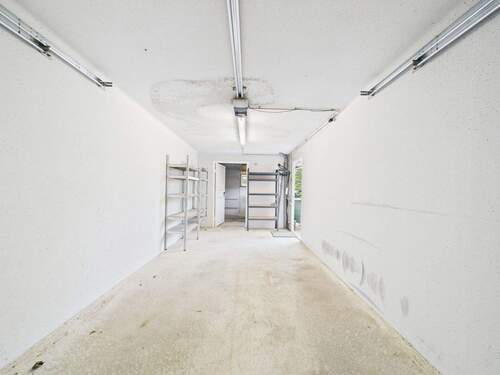 Garage - 