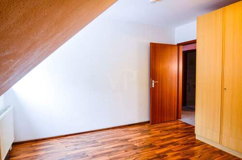 Schlafzimmer - 3 Zimmer Etagenwohnung zum Kaufen in Meiningen