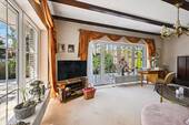 Salon - 