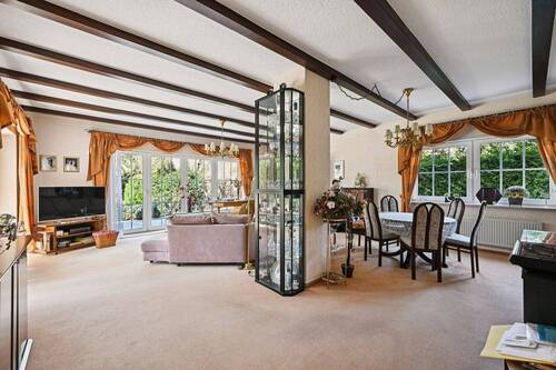 Salon - 