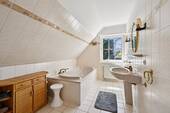 Badezimmer im Obergeschoss - 