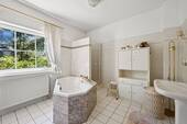 Badezimmer im Erdgeschoss - 