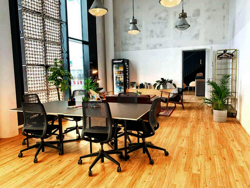 Coworkingfläche 2 - Hamburg Hafencity: Flexibler Coworking-Schreibtisch mit Top-Ausstattung