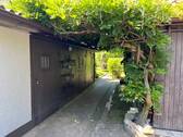 Durchgang zum Garten - 