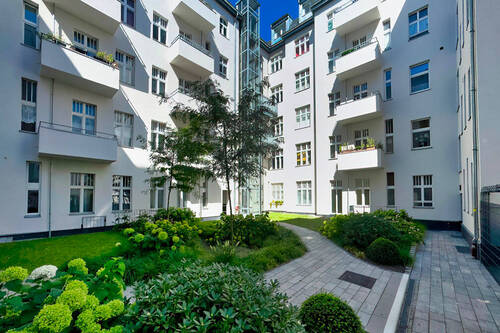 KudammResidenz_Garten_Juli24_00014-Standard - Etagenwohnung mit 55,70 m&sup2; in Berlin zum Kaufen