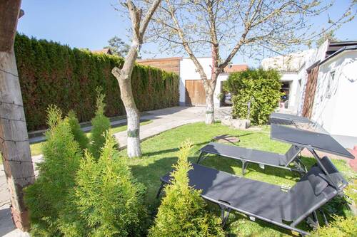 Außenansicht - 7 Zimmer Doppelhaushälfte zum Kaufen in Landshut