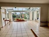 Wohnzimmer mit Wintergarten - 