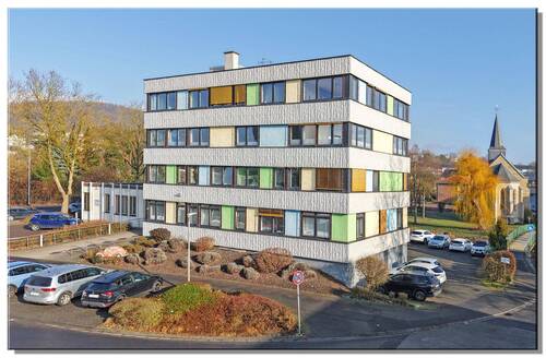 Titel - Interessante Büro-Praxisfläche mit 153 m² Fläche, in guter Lage von Baunatal