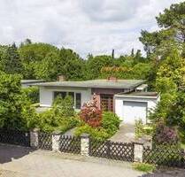 Bungalow-Klassiker mit traumhaftem Garten wartet auf neue Ideen - Berlin Zehlendorf