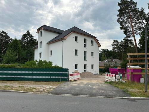Fassade - Etagenwohnung mit 68,50 m² in Eggersdorf zum Kaufen