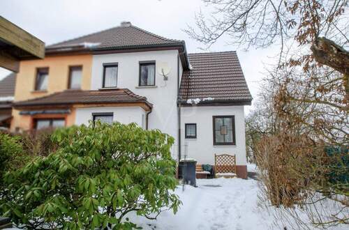 Ansicht Front - 4 Zimmer Doppelhaushälfte zum Kaufen in Breitungen