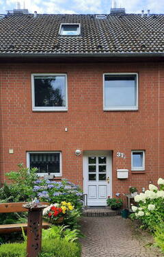 Nordseite - 7 Zimmer Reihenmittelhaus zum Kaufen in Geesthacht