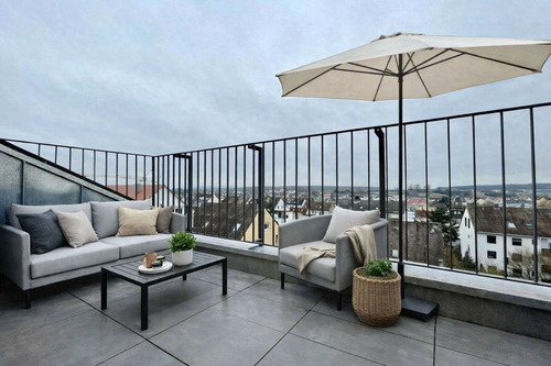 Möblierungsvorschlag Loggia und Ausblick - 2 Zimmer Einfamilienhaus in Veitsbronn