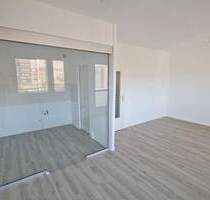 3-Raumwohnung mit Balkon und Aufzug. Wohnberechtigungsschein erforderlich! - Halle (Saale) Heide Nord