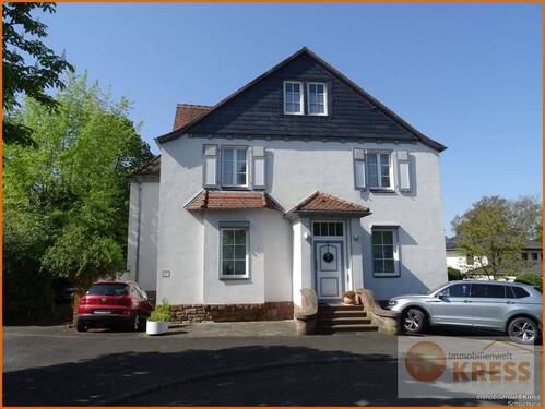 Wohnhaus - Reserviert! Bereits teilweise modernisiertes Wohnhaus, wunderschöner großer Garten in Bahnhofsnähe