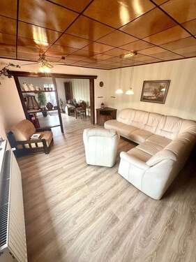 Bild 2 - 1 Zimmer Einfamilienhaus zum Kaufen in Drei Gleichen OT Wechmar