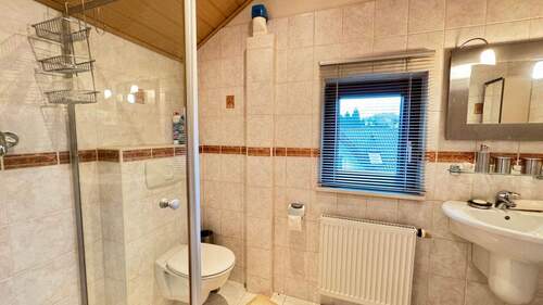 Badezimmer DG - 