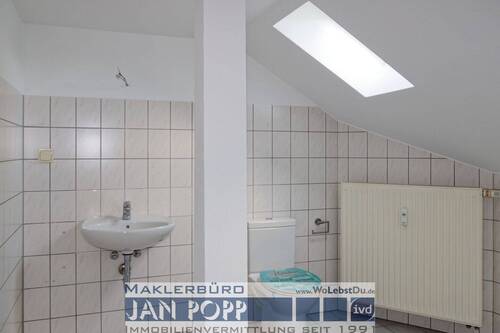 Tageslichtbad mit Wanne - 