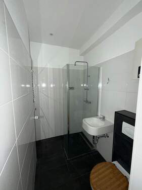 Badezimmer - 3 Zimmer Etagenwohnung in Duisburg