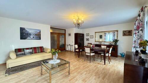 Wohnzimmer - Etagenwohnung mit 104,00 m&sup2; in Baden-Baden zum Kaufen