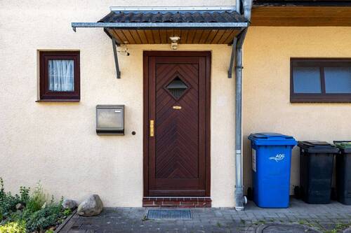 Eingang - 5 Zimmer Reihenmittelhaus in Delmenhorst