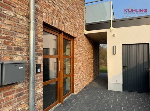 Hauseingangs- und Wohnungseingang - 3 Zimmer Etagenwohnung zum Kaufen in Vechta
