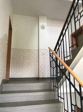 Treppenhaus - 2 Zimmer Etagenwohnung in Riesa
