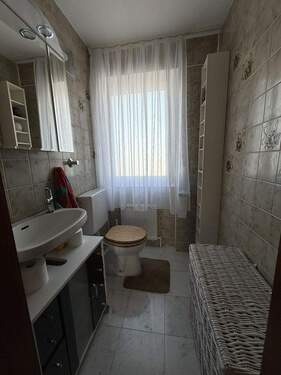 Tageslicht WC 1.OG rechts - 