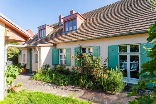 Außenansicht - Einfamilienhaus mit 260,00 m&sup2; in Potsdam zum Kaufen