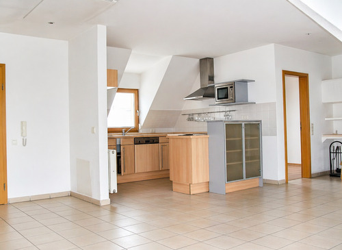 Offener Wohn-Ess-Bereich.png - 3 Zimmer Etagenwohnung zum Kaufen in Pleinfeld