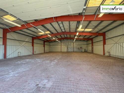 Blick in die Lagerhalle - 