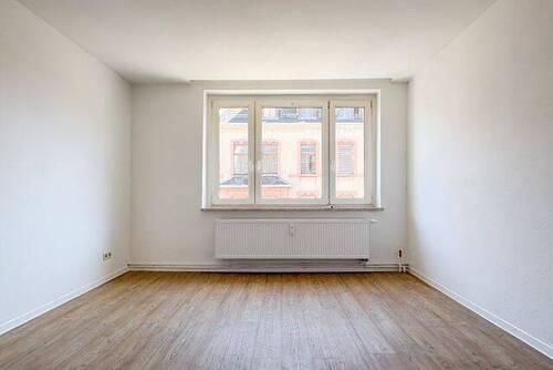 Wohnzimmer - 3 Zimmer Etagenwohnung zur Miete in Plauen