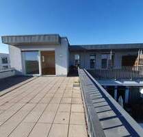 Viel Licht, toller Ausblick und großem Freibereich im Scharnhauser Park - Ostfildern