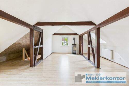 Dachgeschoss/Wohnbereich mit Kamin - 3 Zimmer Reihenendhaus in Fünfseen OT Satow