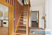 Diele mit Treppe zum OG - Reihenendhaus mit 90,00 m&sup2; in Fünfseen OT Satow zum Kaufen