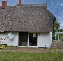 Reetdach-Idylle am Saaler Bodden! Doppelhaushälfte mit großem Grundstück & Ausbaupotenzial