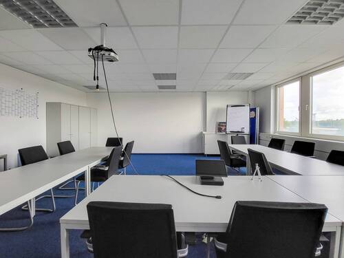 Besprecher - Moderne Gewerbeeinheit mit idealer Anbindung!