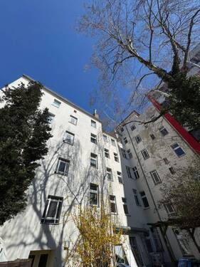 Rückansicht VH + SF - Mehrfamilienhaus, Wohnhaus zum Kaufen in Berlin