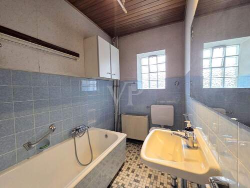 Wannenbad OG Nebenhaus - 