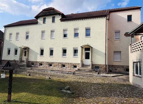 Wohngebäude - 1 Zimmer Mehrfamilienhaus, Wohnhaus in Hohenmölsen