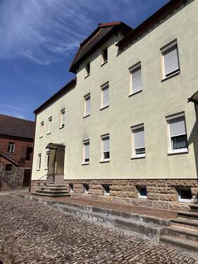 Wohngebäude - Mehrfamilienhaus, Wohnhaus in Hohenmölsen zum Kaufen