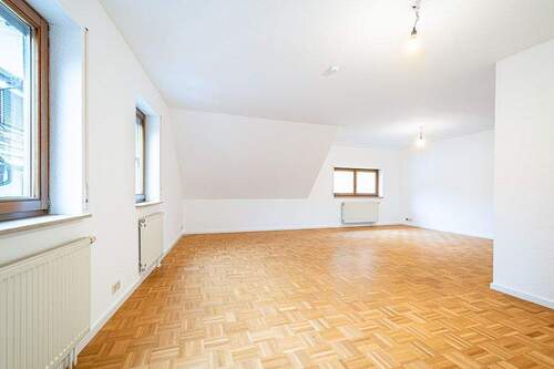 helle Wohnräume - 4 Zimmer Etagenwohnung zum Kaufen in Sulzburg