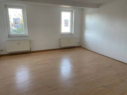 Wohnen - 3 Zimmer Etagenwohnung zur Miete in Riesa