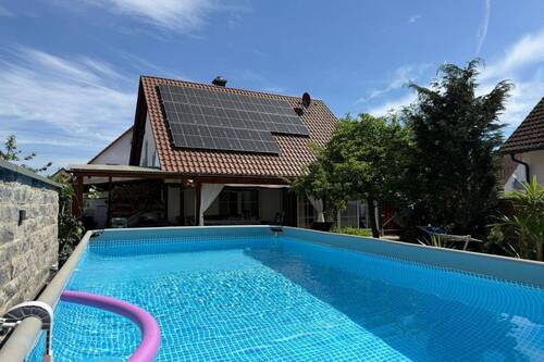 Pool - Autarke Wohlfühloase - 5 Zi. EFH mit Garten, Spa-Bereich und Garage in ruhiger Wohnlage von Burgau