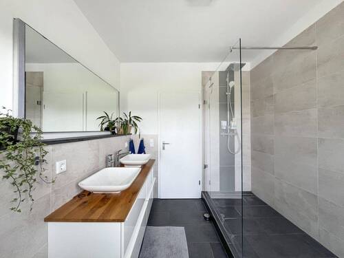 2. Badezimmer - 