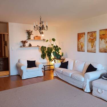 wohnzimmer8.jpg - Große 3 Zimmer Wohnung nähe Lech-Park in Augsburg