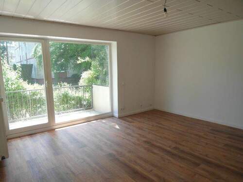 Wohnzimmer - Sonnige 2,5 Zi-Wohnung Nähe Zentrum