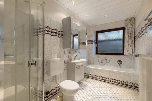 Renoviertes Vollbad - 